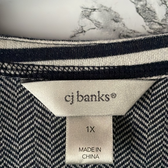 CJ Bsnks size 1x navy/gray stripe vest - Picture 2 of 5